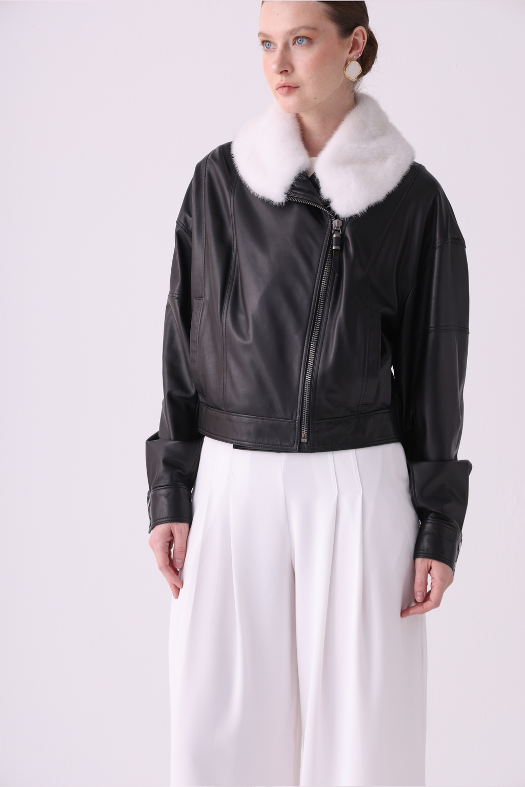 Regium <br> Short Leather Jacket