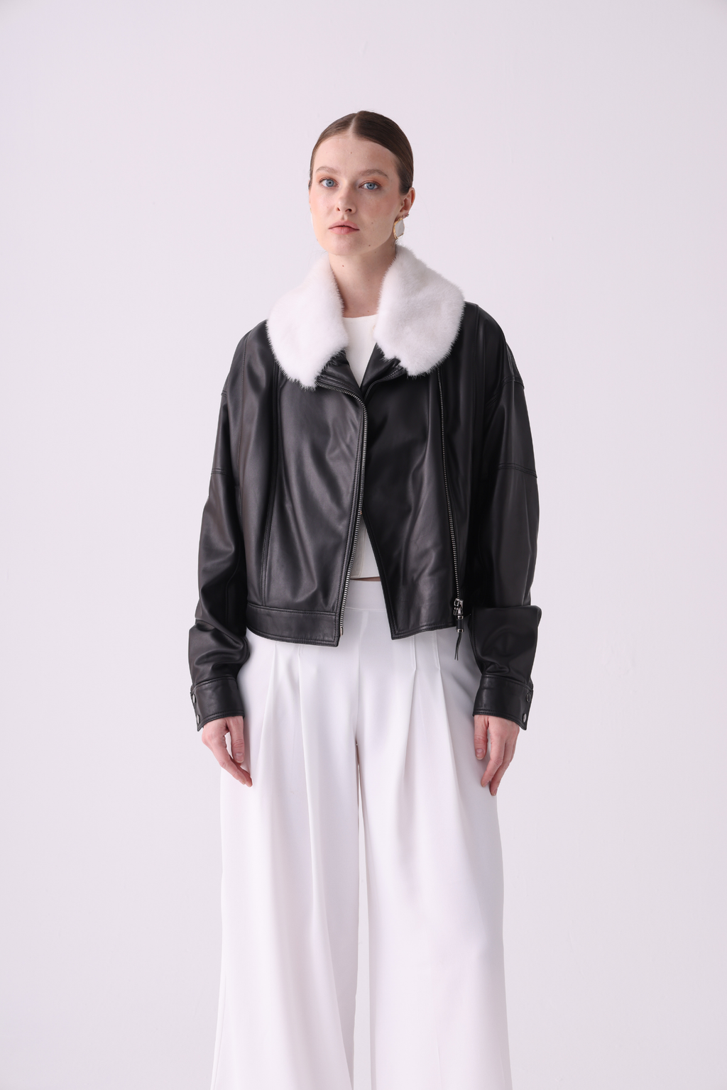 Regium <br> Short Leather Jacket