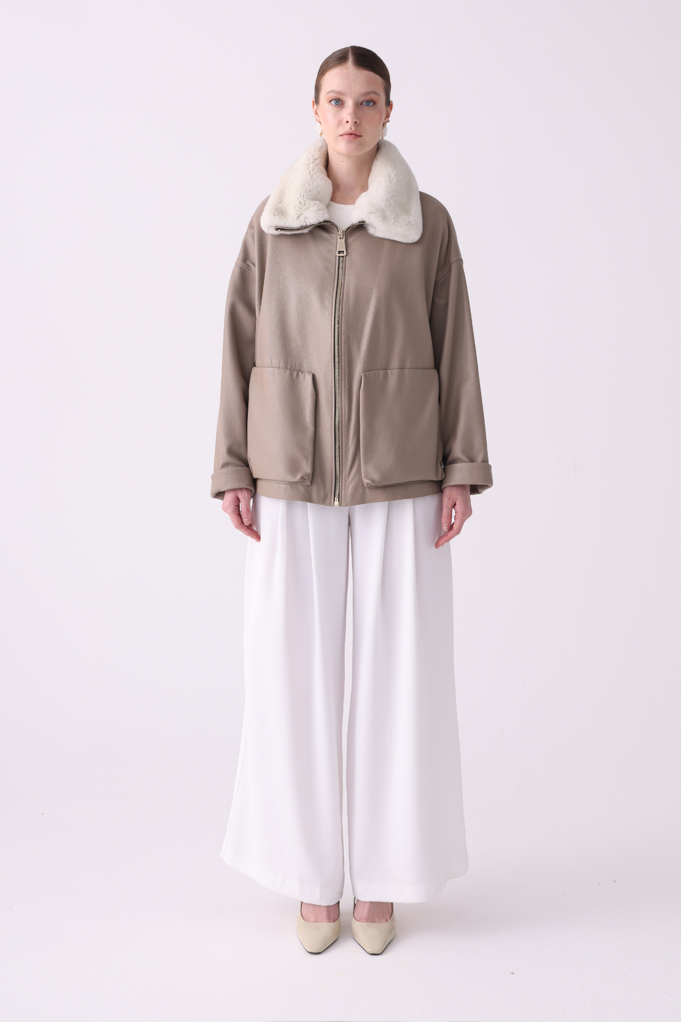 Valya <br> Beige oversized leather jacket