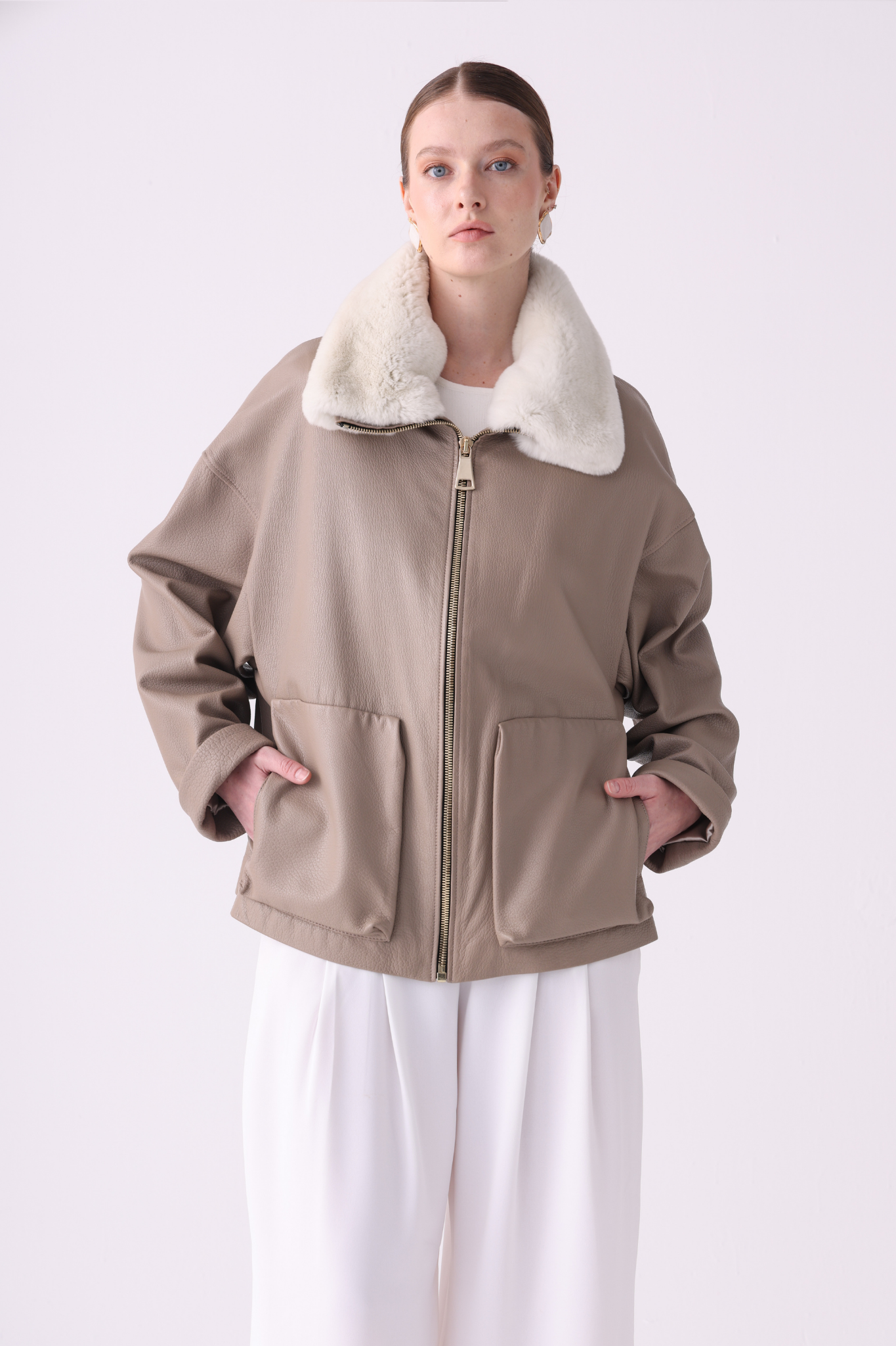 Valya <br> Beige oversized leather jacket