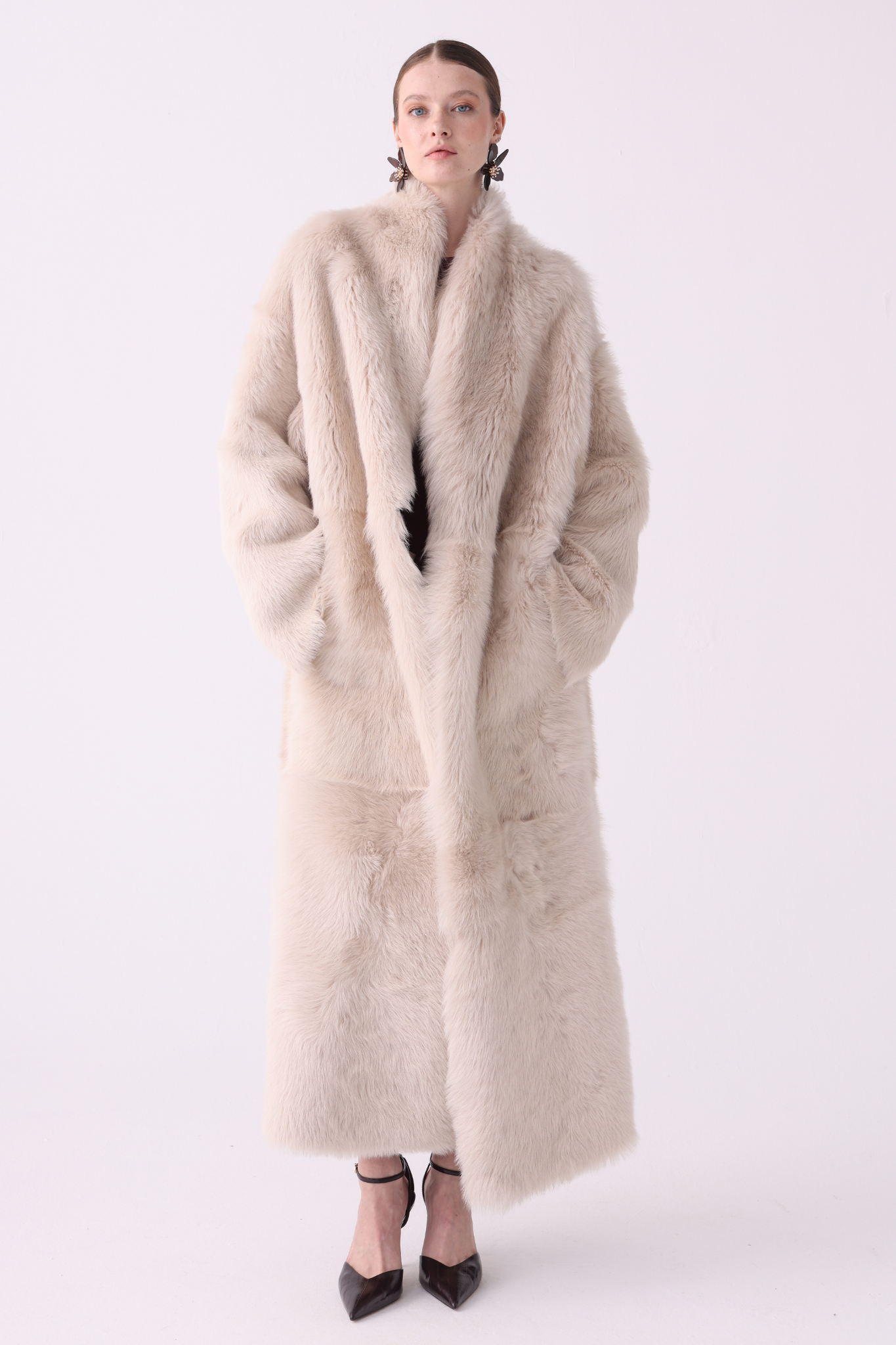 Calor <br> Reversible Shearling Long Coat - Beige