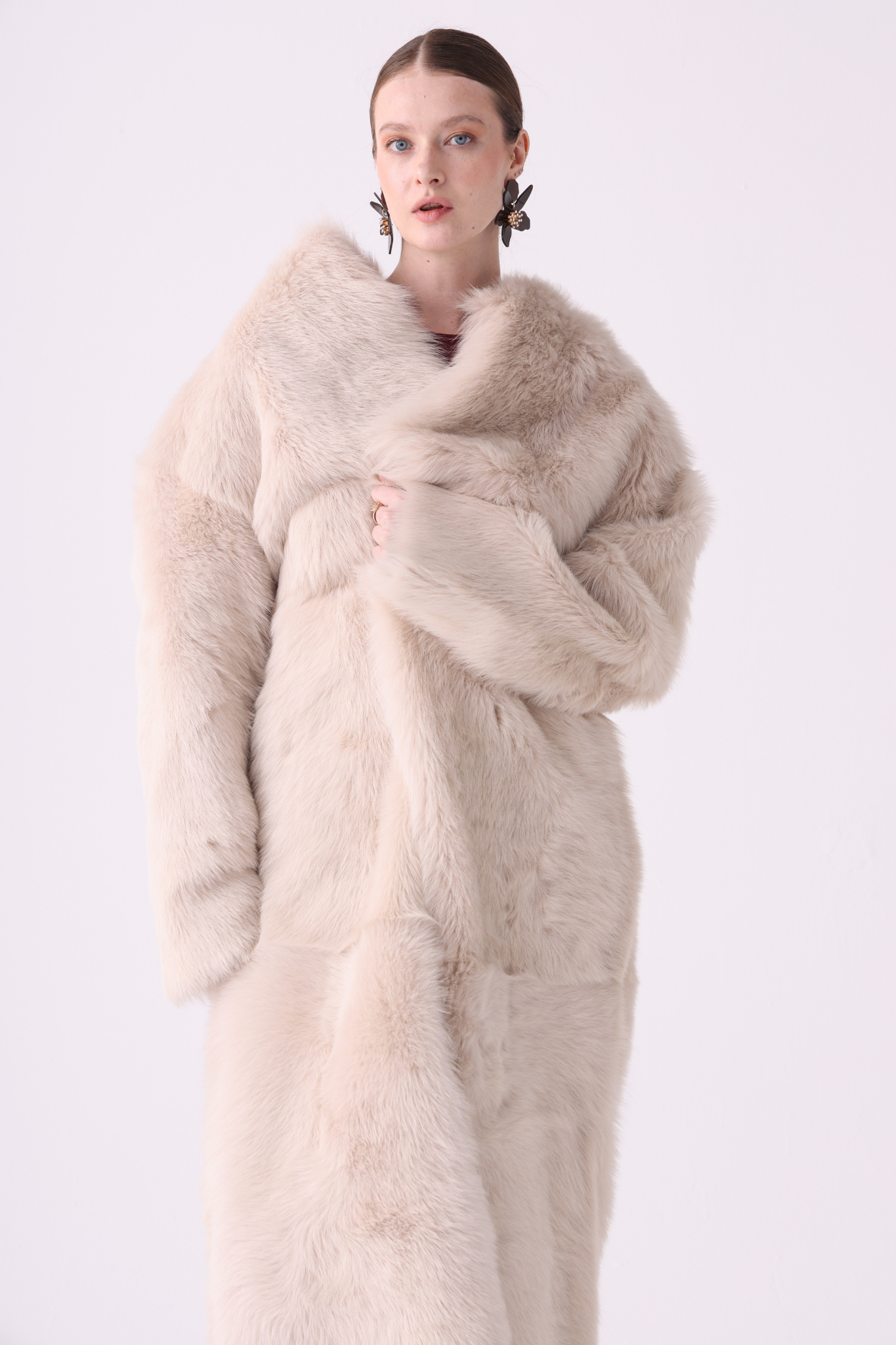 Calor <br> Reversible Shearling Long Coat - Beige
