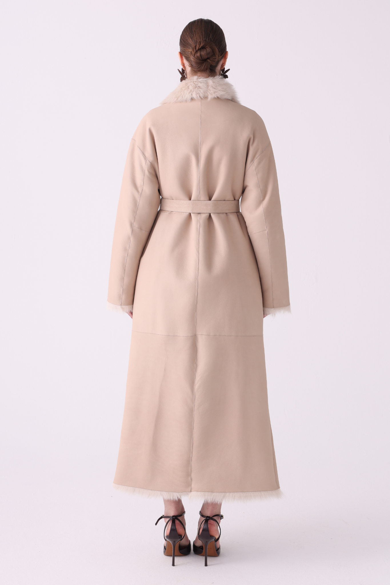 Calor <br> Reversible Shearling Long Coat - Beige