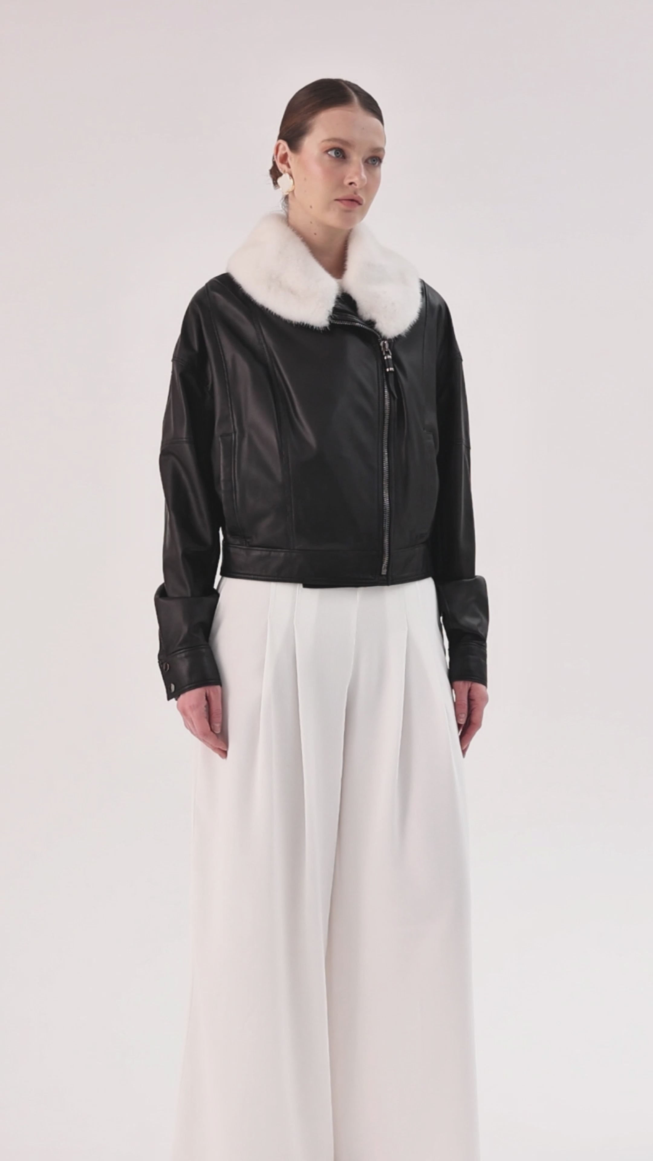 Regium <br> Short Leather Jacket