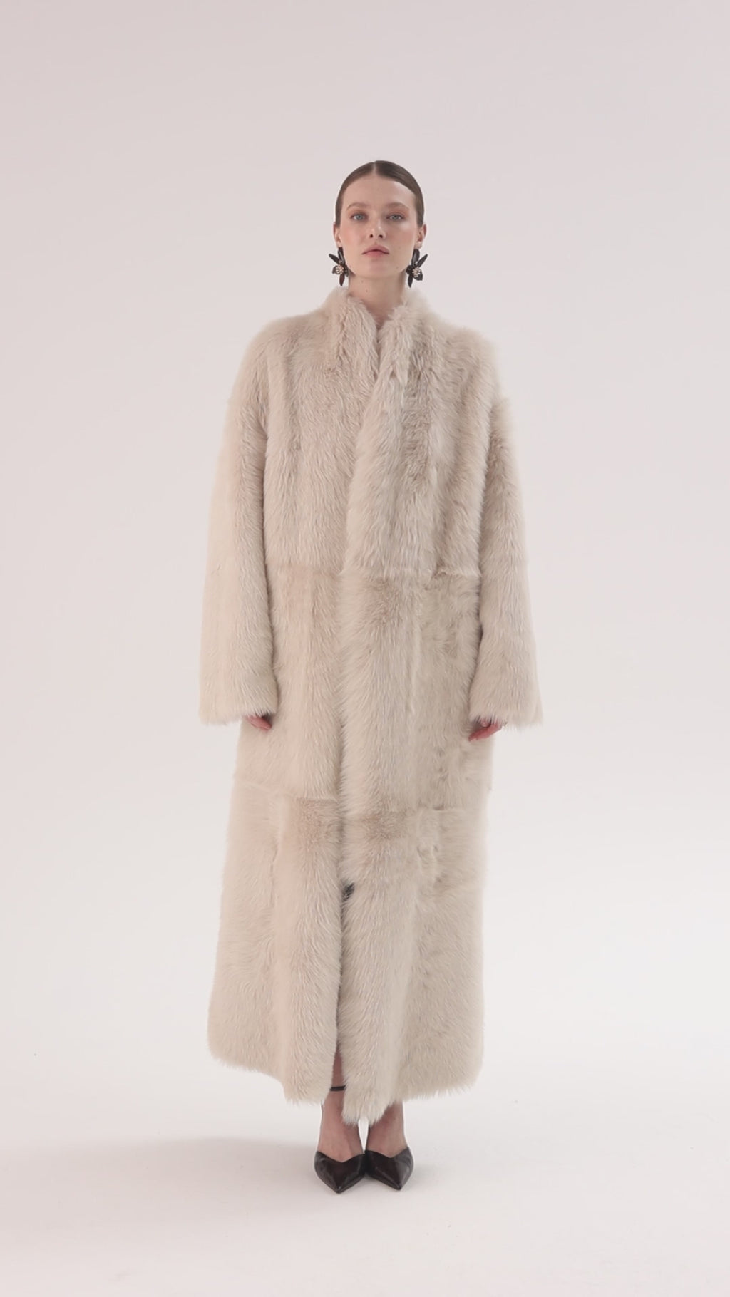 Calor <br> Beige Reversible Shearling Long Coat - Beige